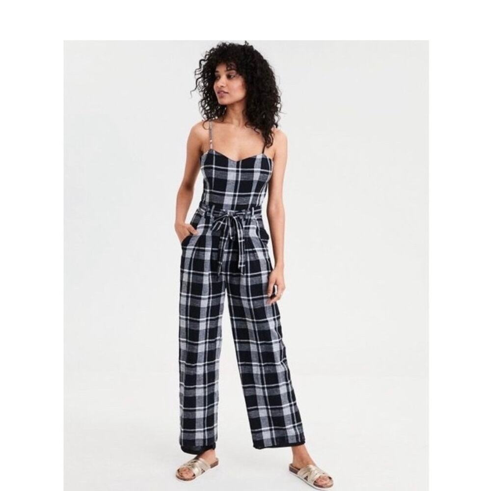 American Eagle Outfitters Black and White Jumpsuit sz small